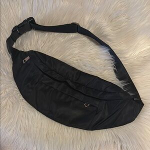 Elegant Black Crossbody Bag